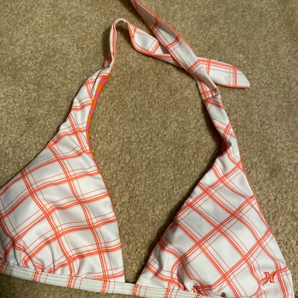 Bikini - Picture 2 of 3